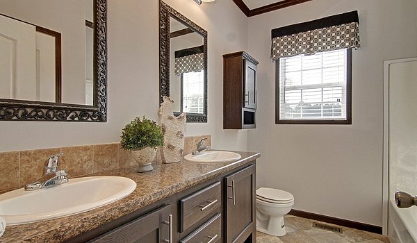 Elite Series / The Biltmore 2864-03 Bathroom 62553