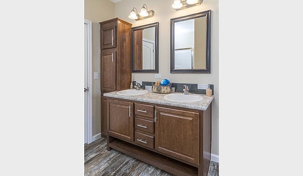 Atlantic Modular / The Kingsley 3276-07 Bathroom 62717