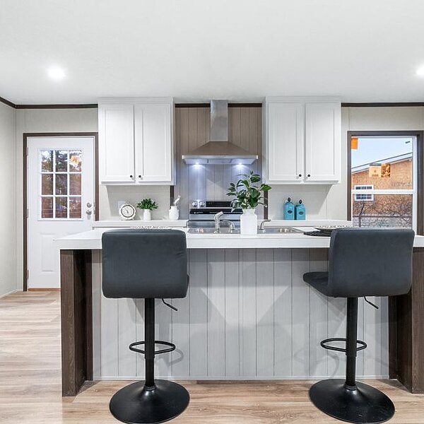 MiYO / The Discover 35MYO32563AH Interior 121280