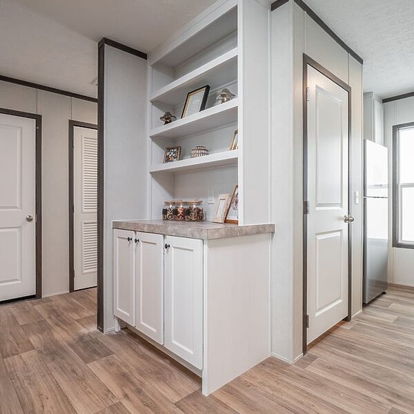 MiYO / The Empower 35MYO32684AH Interior 121275