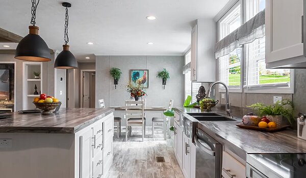 Savannah Living / Number One 37SAV28563AH Kitchen 144415