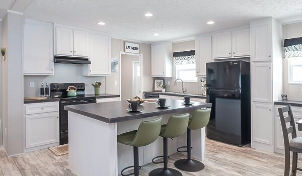 Savannah Living / Benjamin 37SAV28483BH Kitchen 144045