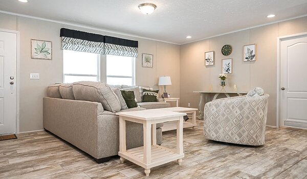 Savannah Living / Benjamin 37SAV28483BH Interior 144047