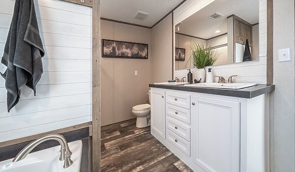 Savannah Living / Riverhaven 37SAV16763BH Bathroom 144436