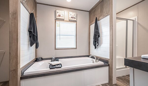 Savannah Living / Riverhaven 37SAV16763BH Bathroom 144428