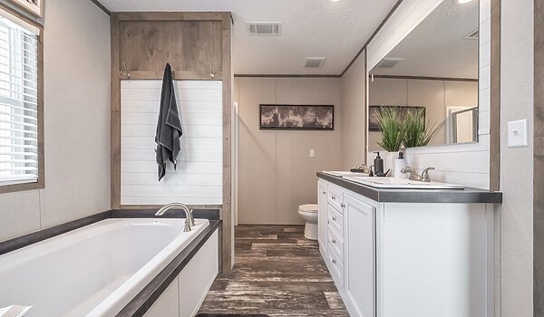 Savannah Living / Riverhaven 37SAV16763BH Bathroom 144434