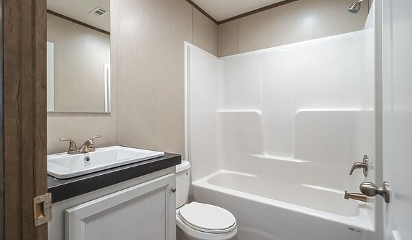 Savannah Living / Riverhaven 37SAV16763BH Bathroom 144425