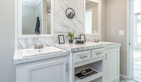 Savannah Living / Stella 37SAV28603AH Bathroom 144440