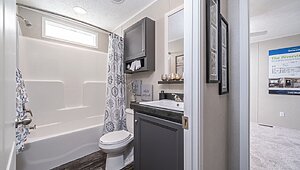 Savannah Living / Riverview 37SAV16602AH Bathroom 144477