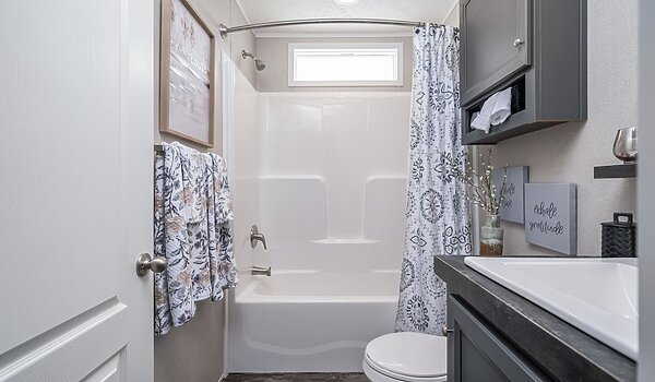 Savannah Living / Riverview 37SAV16602AH Bathroom 144474