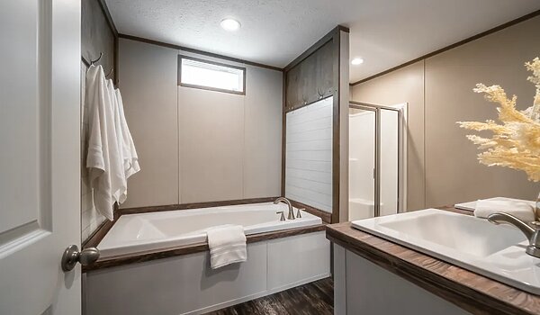 Promotional / Anniversary Entertainer 37ANN16763EH Bathroom 144499