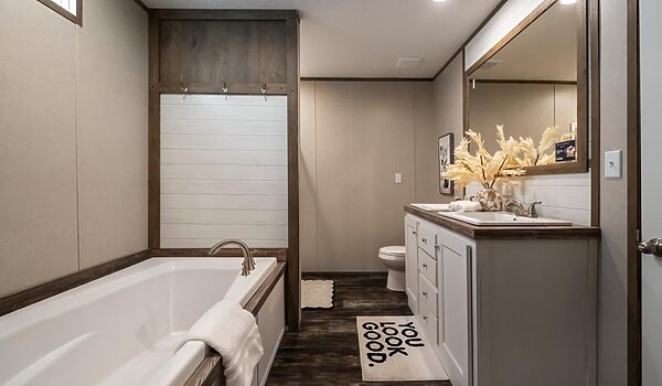 Promotional / Anniversary Entertainer 37ANN16763EH Bathroom 144502