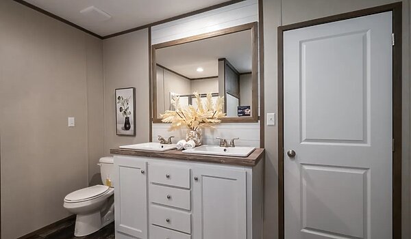 Promotional / Anniversary Entertainer 37ANN16763EH Bathroom 144507