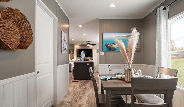 Savannah Living / The Driftwood 37SAV16763TH Interior 143981