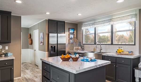 Savannah Living / The Driftwood 37SAV16763TH Kitchen 143988