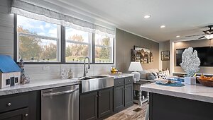 Savannah Living / The Driftwood 37SAV16763TH Kitchen 143989