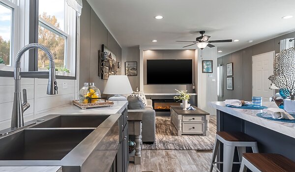Savannah Living / The Driftwood 37SAV16763TH Kitchen 143990