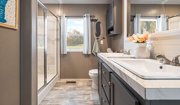 Savannah Living / The Driftwood 37SAV16763TH Bathroom 143996