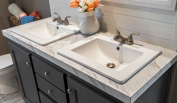 Savannah Living / The Driftwood 37SAV16763TH Bathroom 144000