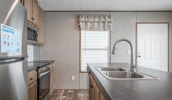 Savannah Living / Lakeside Cottage 37SAV16481AH Kitchen 144006