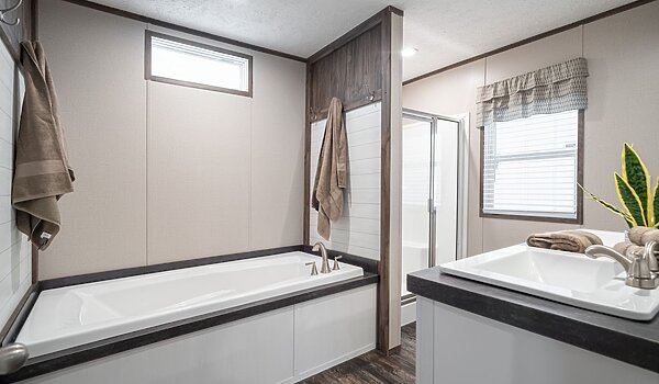 Savannah Living / The General 37SAV16763GH Bathroom 144030
