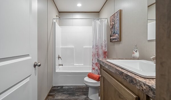 Savannah Living / Bella Vista 37SAV28563CH Bathroom 144069