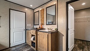 Savannah Living / The Tributary 37SAV32563AH Bathroom 144097