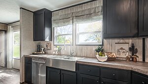 Savannah Living / The Tributary 37SAV32563AH Kitchen 144082