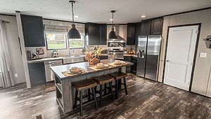 Savannah Living / The Tributary 37SAV32563AH Kitchen 144085