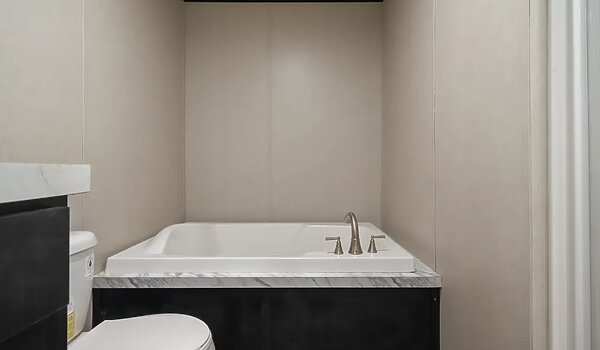 Promotional / Platinum Anniversary 37ANN28523AH Bathroom 144120