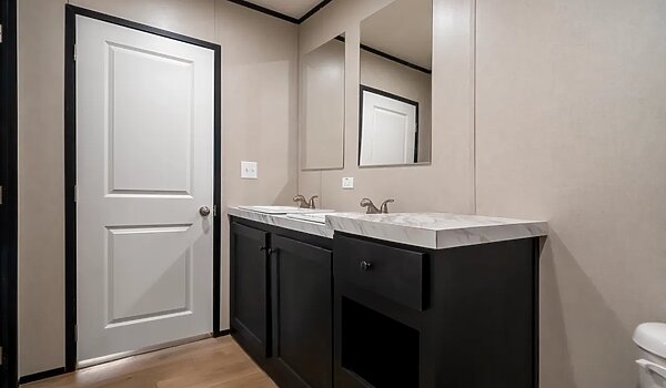 Promotional / Platinum Anniversary 37ANN28523AH Bathroom 144121