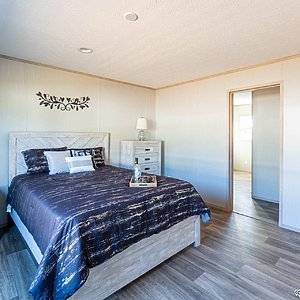 Epic Experience / The Snowcap 30CEE28764BH Bedroom 91926