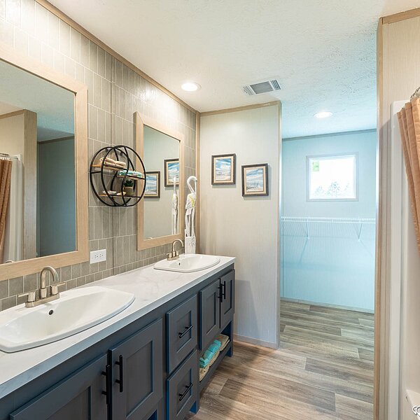 Epic Experience / The Expedition 76CEE28604AH Bathroom 96150