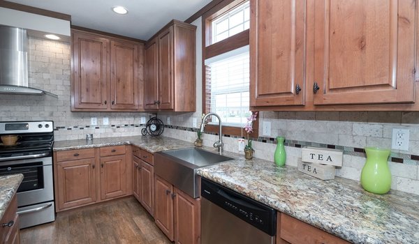 Schult / The Charleston Kitchen 9728