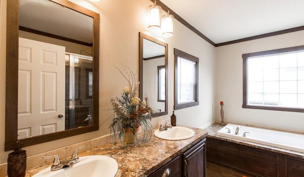 Developer / The Hogan 28 Bathroom 19484