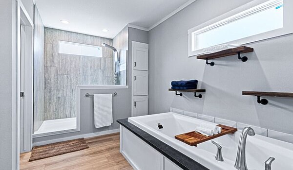 Alpine Series / The Denali 32SAP32683AH Interior 120068