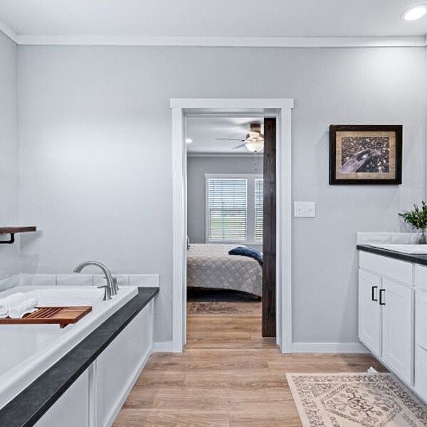 Alpine Series / The Denali 32SAP32683AH Interior 120069