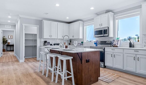 Alpine Series / The Denali 32SAP32683AH Interior 120059