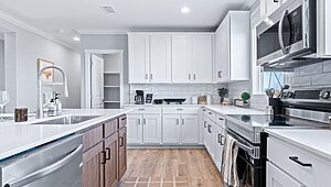 Alpine Series / The Denali 32SAP32683AH Interior 120060