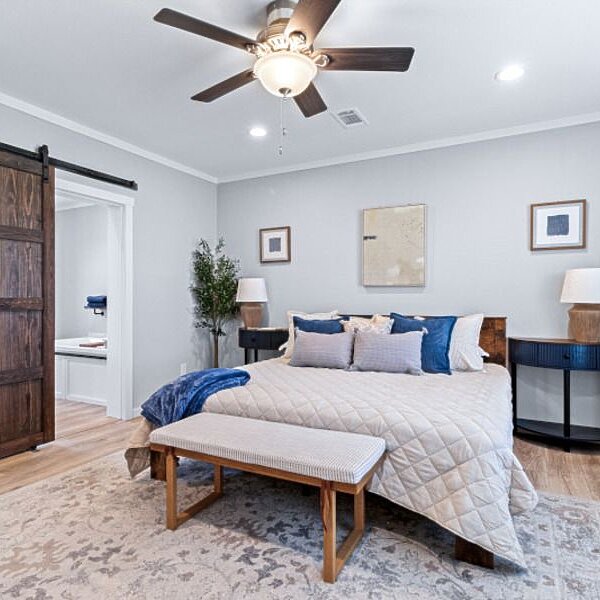 Alpine Series / The Denali 32SAP32683AH Interior 120067