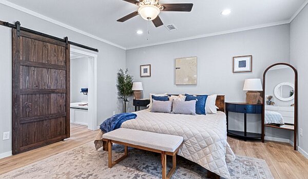 Alpine Series / The Denali 32SAP32683AH Interior 120067