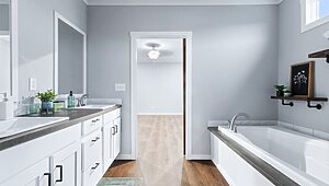 Alpine Series / The Olympus 32SAP32744B Interior 120079