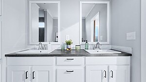 Alpine Series / The Olympus 32SAP32744B Interior 120080