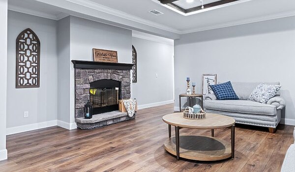 Alpine Series / The Olympus 32SAP32744B Interior 120071