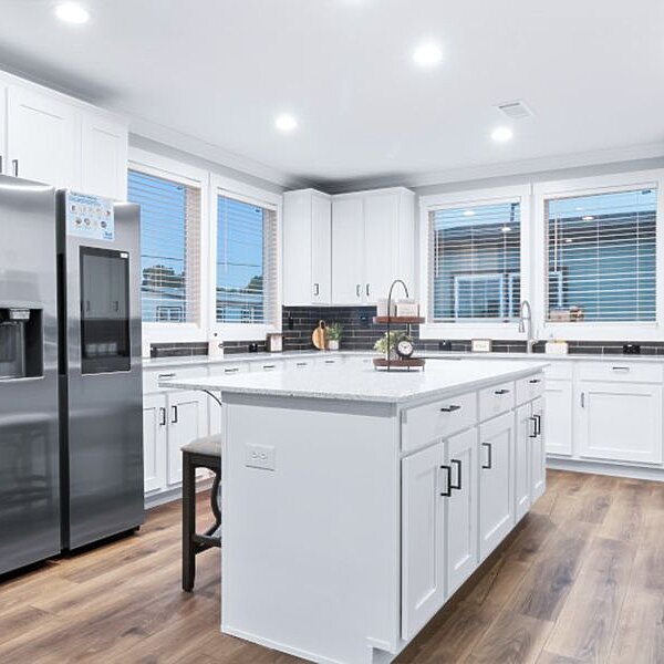 Alpine Series / The Olympus 32SAP32744B Interior 120072