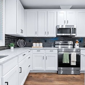 Alpine Series / The Olympus 32SAP32744B Interior 120073