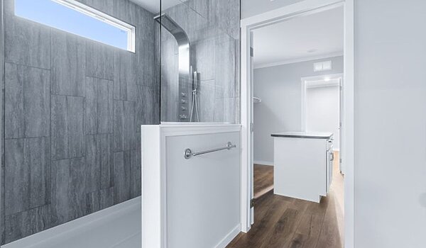 Alpine Series / The Olympus 32SAP32744B Interior 120078