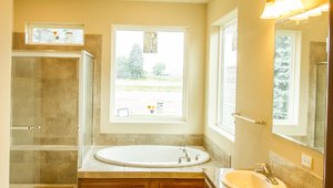 Ranch Homes / Lexington E Bathroom 11028