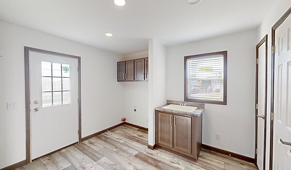 Showcase MOD / The Blue Ridge Modular Interior 123030