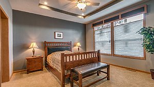 Showcase MW / The Forest Heights 32' Bedroom 29634